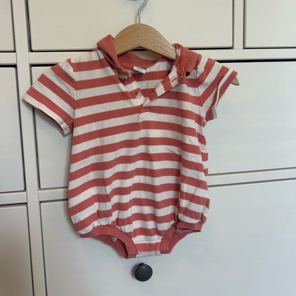 Old Navy Other - Old navy polo bubble romper size 3-6 months